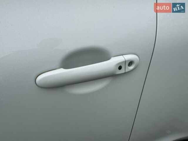 Белый Ниссан Жук, объемом двигателя 1.6 л и пробегом 196 тыс. км за 8750 $, фото 64 на Automoto.ua