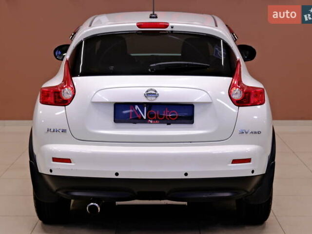 Белый Ниссан Жук, объемом двигателя 1.6 л и пробегом 176 тыс. км за 8900 $, фото 12 на Automoto.ua