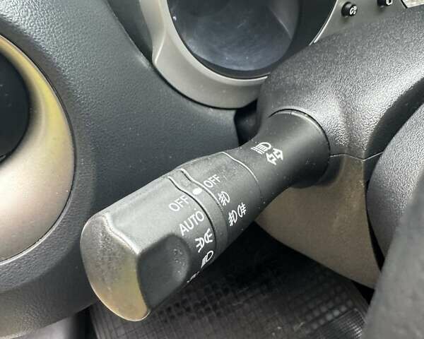 Белый Ниссан Жук, объемом двигателя 1.6 л и пробегом 196 тыс. км за 8750 $, фото 61 на Automoto.ua