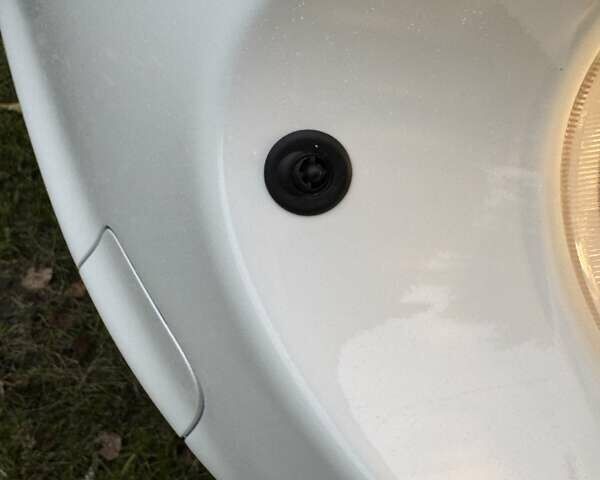 Белый Ниссан Жук, объемом двигателя 1.6 л и пробегом 196 тыс. км за 8750 $, фото 21 на Automoto.ua