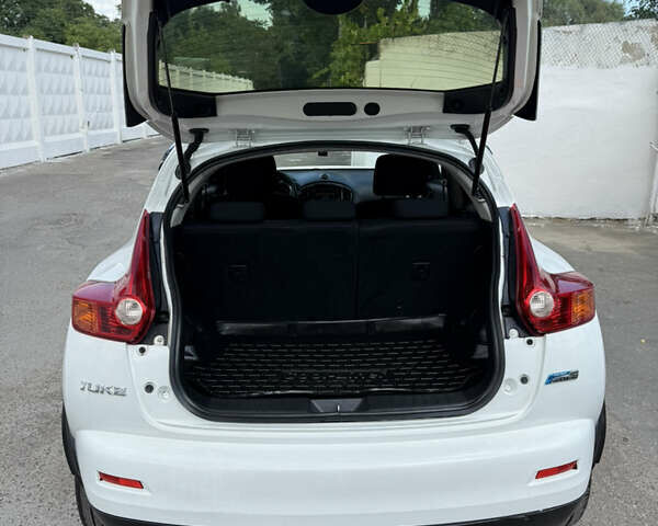 Белый Ниссан Жук, объемом двигателя 1.46 л и пробегом 189 тыс. км за 9000 $, фото 12 на Automoto.ua