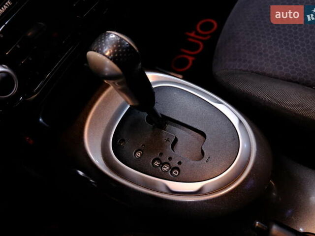 Белый Ниссан Жук, объемом двигателя 1.6 л и пробегом 176 тыс. км за 8900 $, фото 19 на Automoto.ua