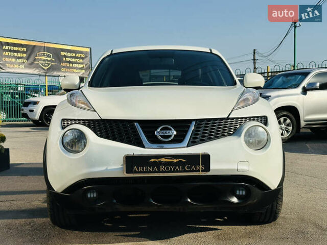 Белый Ниссан Жук, объемом двигателя 1.6 л и пробегом 133 тыс. км за 10800 $, фото 6 на Automoto.ua