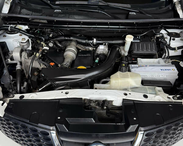 Белый Ниссан Жук, объемом двигателя 1.46 л и пробегом 189 тыс. км за 9000 $, фото 13 на Automoto.ua