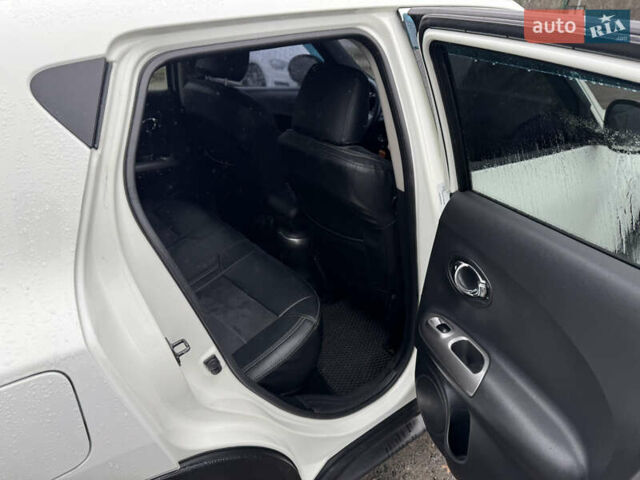 Белый Ниссан Жук, объемом двигателя 1.6 л и пробегом 145 тыс. км за 9700 $, фото 19 на Automoto.ua