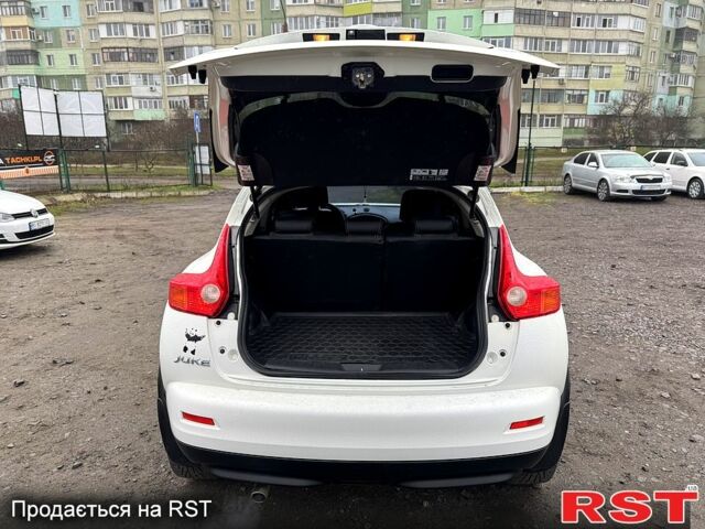 Белый Ниссан Жук, объемом двигателя 1.6 л и пробегом 145 тыс. км за 9700 $, фото 7 на Automoto.ua