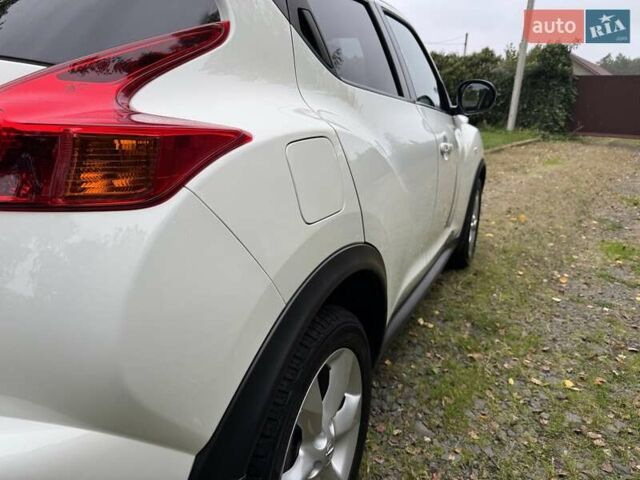 Белый Ниссан Жук, объемом двигателя 1.6 л и пробегом 196 тыс. км за 8750 $, фото 13 на Automoto.ua