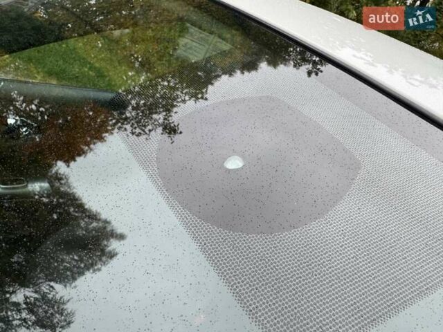 Белый Ниссан Жук, объемом двигателя 1.6 л и пробегом 196 тыс. км за 8750 $, фото 12 на Automoto.ua