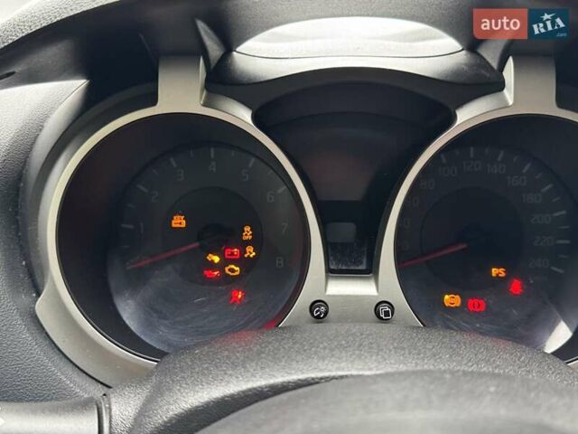 Белый Ниссан Жук, объемом двигателя 1.6 л и пробегом 196 тыс. км за 8750 $, фото 33 на Automoto.ua