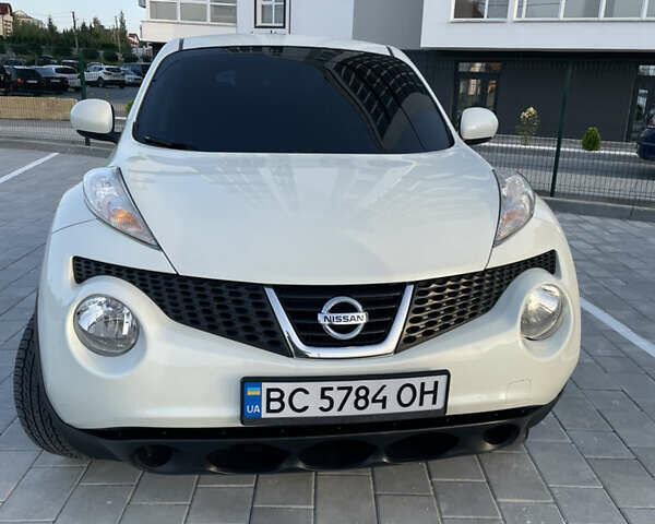 Белый Ниссан Жук, объемом двигателя 1.62 л и пробегом 230 тыс. км за 8999 $, фото 12 на Automoto.ua