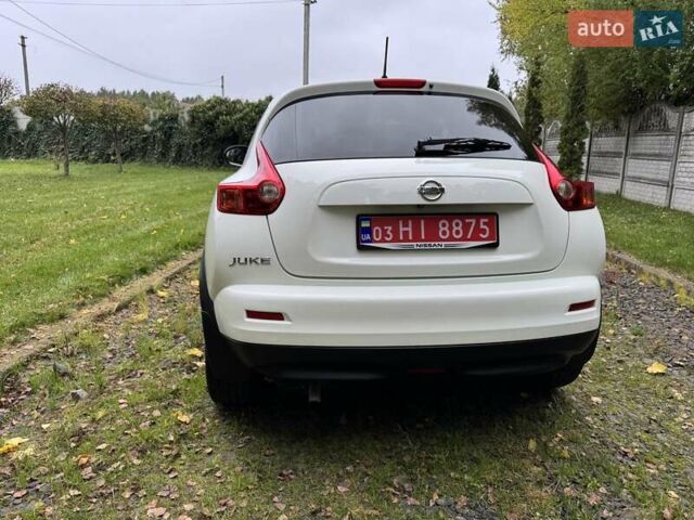 Белый Ниссан Жук, объемом двигателя 1.6 л и пробегом 196 тыс. км за 8750 $, фото 6 на Automoto.ua