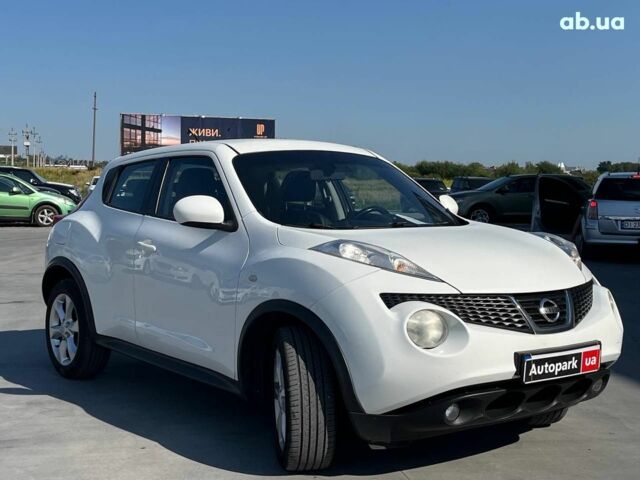 Белый Ниссан Жук, объемом двигателя 1.6 л и пробегом 204 тыс. км за 7990 $, фото 2 на Automoto.ua