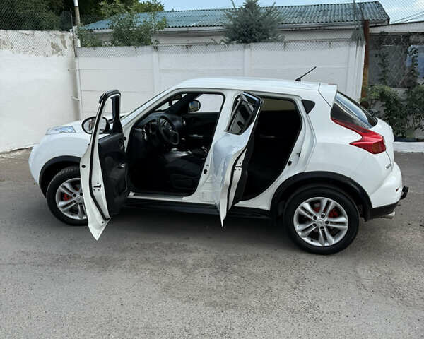 Белый Ниссан Жук, объемом двигателя 1.46 л и пробегом 189 тыс. км за 9000 $, фото 11 на Automoto.ua