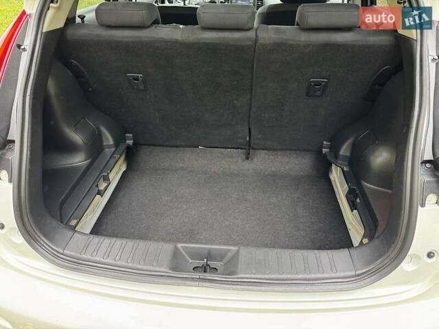 Белый Ниссан Жук, объемом двигателя 1.6 л и пробегом 196 тыс. км за 8750 $, фото 59 на Automoto.ua