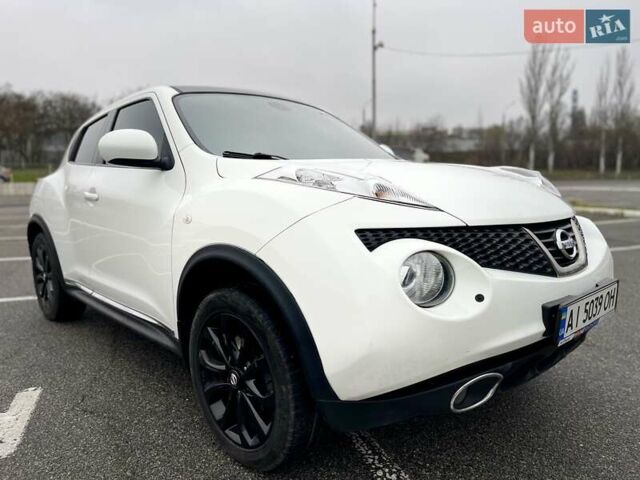 Белый Ниссан Жук, объемом двигателя 1.6 л и пробегом 165 тыс. км за 9500 $, фото 2 на Automoto.ua
