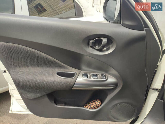 Белый Ниссан Жук, объемом двигателя 1.6 л и пробегом 155 тыс. км за 10200 $, фото 8 на Automoto.ua