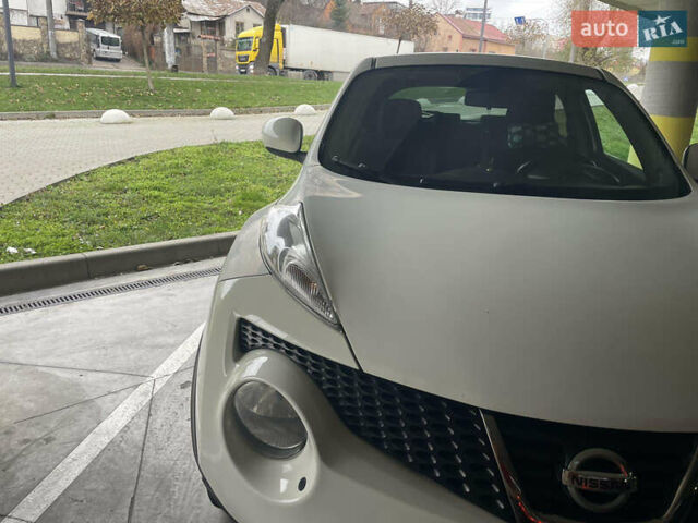 Белый Ниссан Жук, объемом двигателя 1.6 л и пробегом 151 тыс. км за 9450 $, фото 10 на Automoto.ua