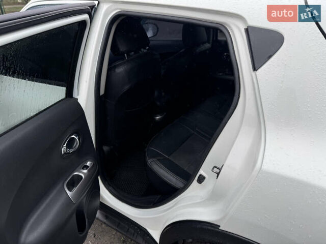 Белый Ниссан Жук, объемом двигателя 1.6 л и пробегом 145 тыс. км за 9700 $, фото 16 на Automoto.ua