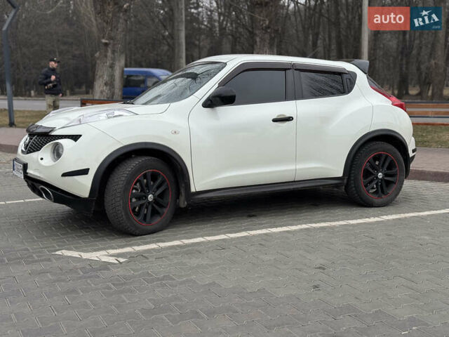 Белый Ниссан Жук, объемом двигателя 1.6 л и пробегом 163 тыс. км за 8900 $, фото 1 на Automoto.ua