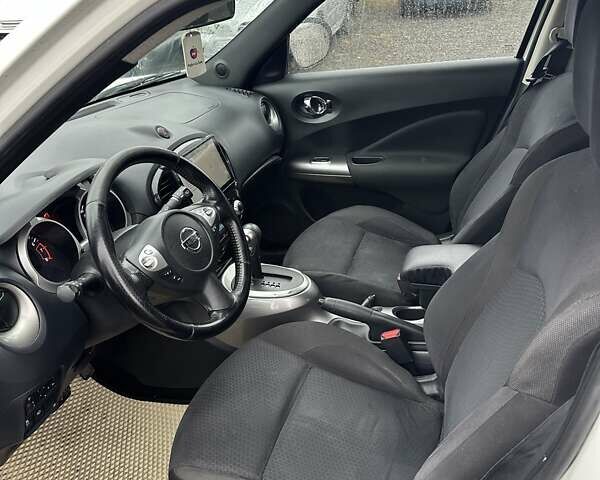 Белый Ниссан Жук, объемом двигателя 1.6 л и пробегом 157 тыс. км за 9300 $, фото 14 на Automoto.ua