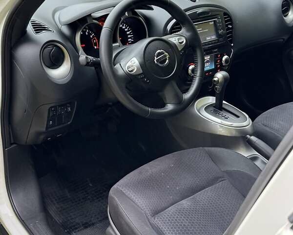 Белый Ниссан Жук, объемом двигателя 1.6 л и пробегом 196 тыс. км за 8750 $, фото 28 на Automoto.ua