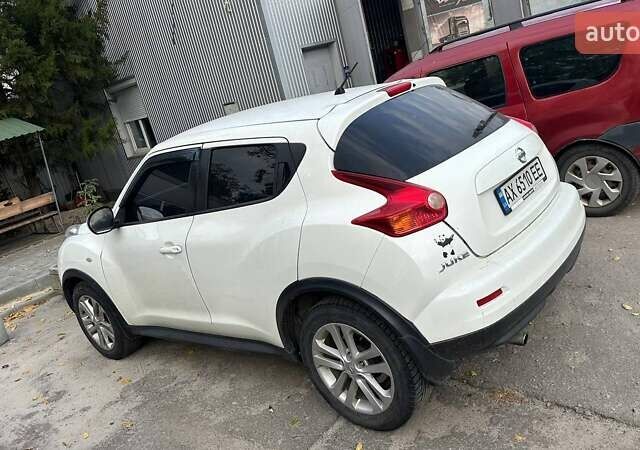 Белый Ниссан Жук, объемом двигателя 1.6 л и пробегом 143 тыс. км за 8900 $, фото 2 на Automoto.ua