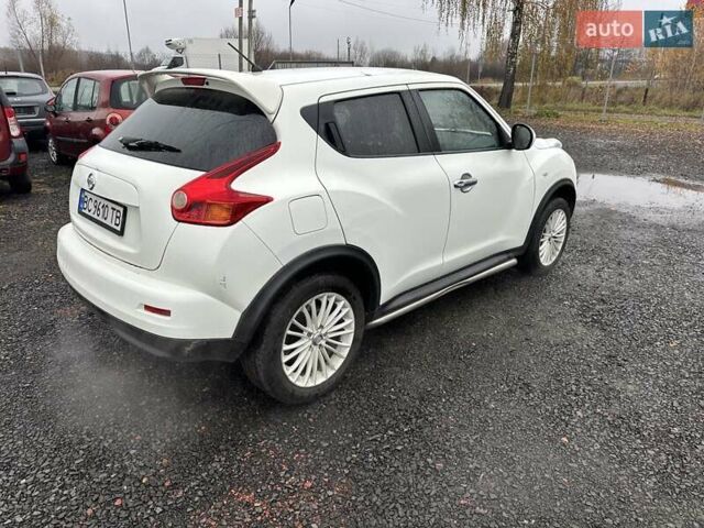 Белый Ниссан Жук, объемом двигателя 1.6 л и пробегом 157 тыс. км за 9300 $, фото 2 на Automoto.ua