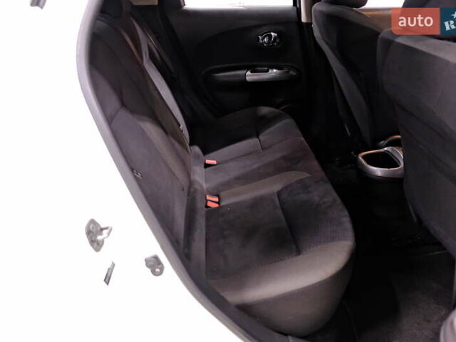 Белый Ниссан Жук, объемом двигателя 1.6 л и пробегом 176 тыс. км за 8900 $, фото 35 на Automoto.ua