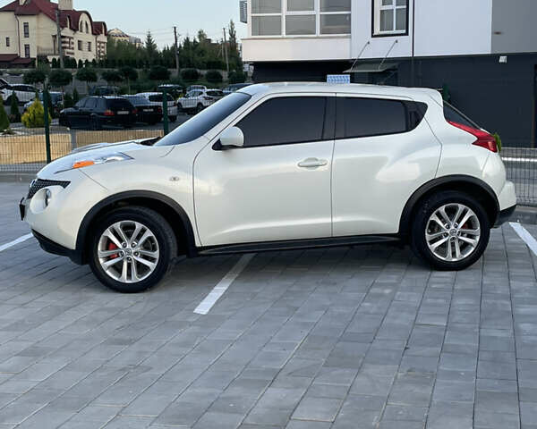 Белый Ниссан Жук, объемом двигателя 1.62 л и пробегом 230 тыс. км за 8999 $, фото 24 на Automoto.ua