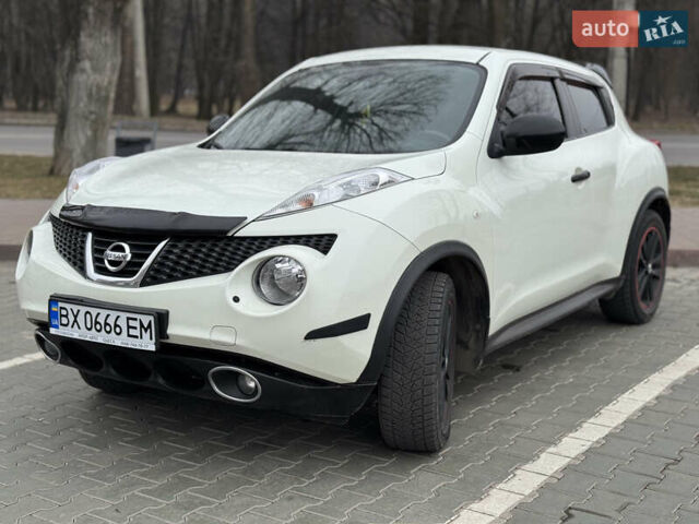 Белый Ниссан Жук, объемом двигателя 1.6 л и пробегом 163 тыс. км за 8900 $, фото 3 на Automoto.ua