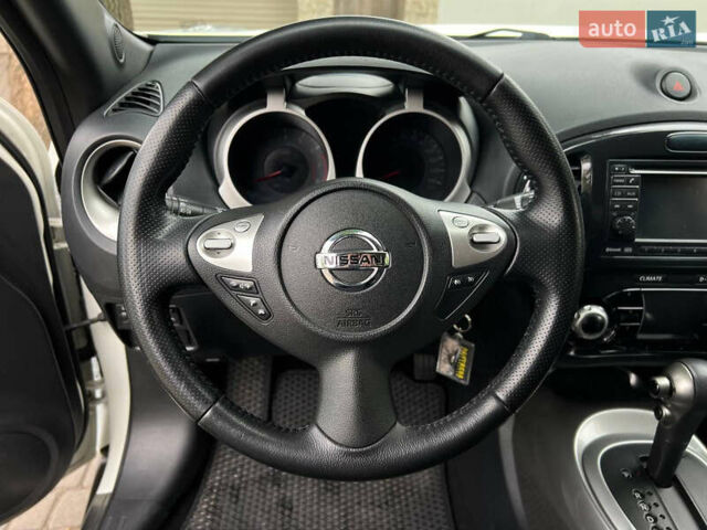 Белый Ниссан Жук, объемом двигателя 1.6 л и пробегом 88 тыс. км за 8900 $, фото 16 на Automoto.ua