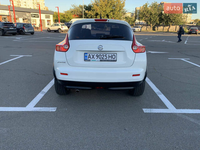 Белый Ниссан Жук, объемом двигателя 1.6 л и пробегом 87 тыс. км за 11000 $, фото 7 на Automoto.ua