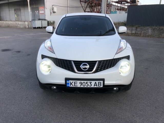 Белый Ниссан Жук, объемом двигателя 1.6 л и пробегом 112 тыс. км за 10000 $, фото 2 на Automoto.ua