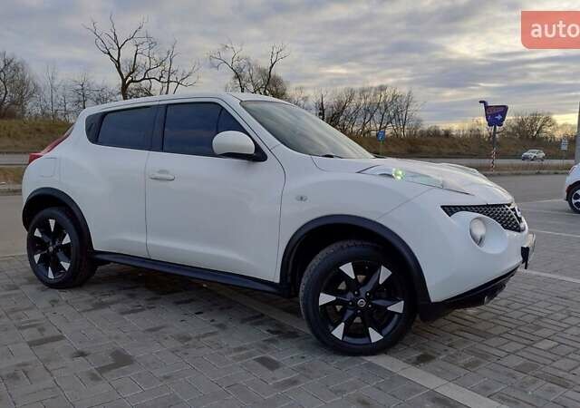 Белый Ниссан Жук, объемом двигателя 1.46 л и пробегом 237 тыс. км за 8800 $, фото 4 на Automoto.ua