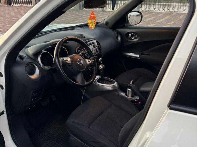 Белый Ниссан Жук, объемом двигателя 1.6 л и пробегом 132 тыс. км за 10200 $, фото 8 на Automoto.ua