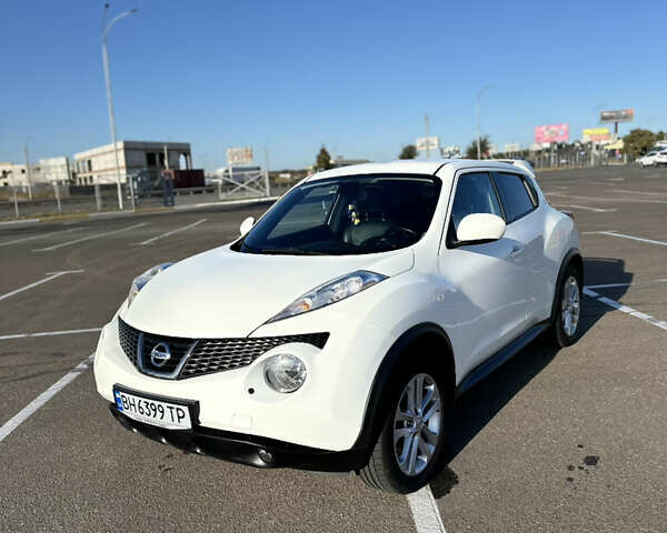 Белый Ниссан Жук, объемом двигателя 1.62 л и пробегом 127 тыс. км за 10500 $, фото 3 на Automoto.ua