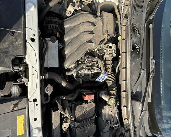 Белый Ниссан Жук, объемом двигателя 1.6 л и пробегом 83 тыс. км за 10300 $, фото 2 на Automoto.ua