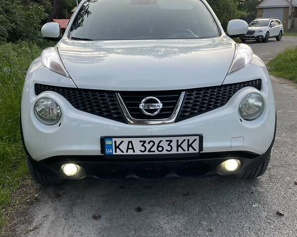 Белый Ниссан Жук, объемом двигателя 1.6 л и пробегом 157 тыс. км за 11700 $, фото 1 на Automoto.ua