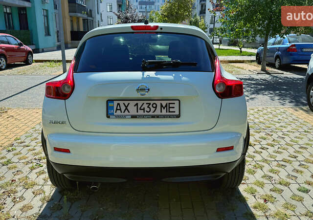 Белый Ниссан Жук, объемом двигателя 1.6 л и пробегом 145 тыс. км за 10300 $, фото 8 на Automoto.ua