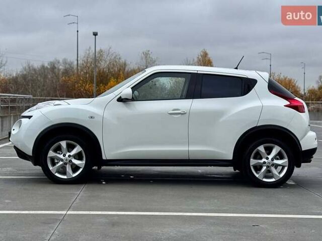 Белый Ниссан Жук, объемом двигателя 1.6 л и пробегом 115 тыс. км за 9900 $, фото 11 на Automoto.ua