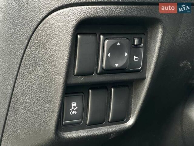 Белый Ниссан Жук, объемом двигателя 1.6 л и пробегом 255 тыс. км за 8999 $, фото 47 на Automoto.ua