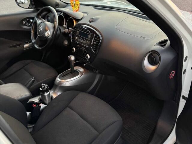 Белый Ниссан Жук, объемом двигателя 1.6 л и пробегом 132 тыс. км за 10200 $, фото 12 на Automoto.ua