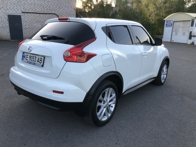 Белый Ниссан Жук, объемом двигателя 1.6 л и пробегом 112 тыс. км за 10000 $, фото 7 на Automoto.ua