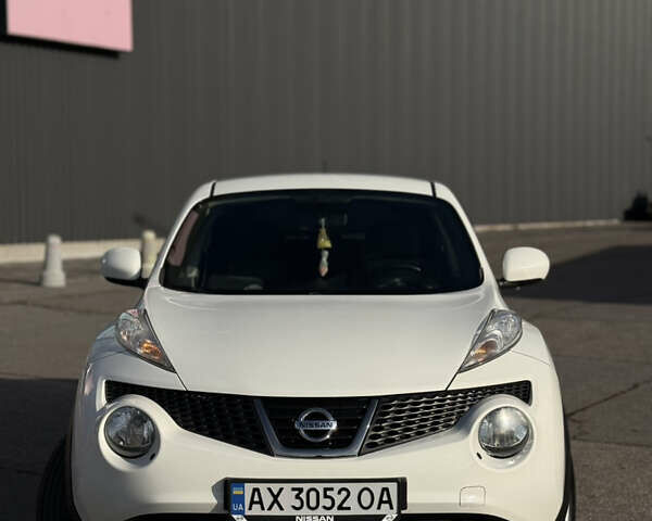 Белый Ниссан Жук, объемом двигателя 1.6 л и пробегом 83 тыс. км за 10300 $, фото 17 на Automoto.ua