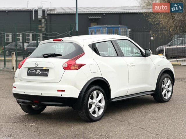 Белый Ниссан Жук, объемом двигателя 1.6 л и пробегом 159 тыс. км за 9700 $, фото 4 на Automoto.ua