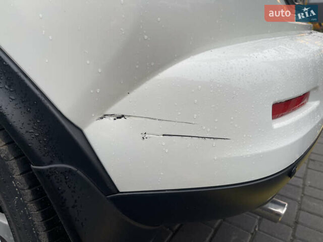 Белый Ниссан Жук, объемом двигателя 1.6 л и пробегом 93 тыс. км за 10399 $, фото 13 на Automoto.ua