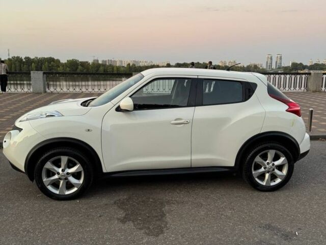 Белый Ниссан Жук, объемом двигателя 1.6 л и пробегом 132 тыс. км за 10200 $, фото 3 на Automoto.ua