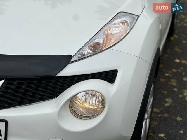 Белый Ниссан Жук, объемом двигателя 1.6 л и пробегом 255 тыс. км за 8999 $, фото 3 на Automoto.ua