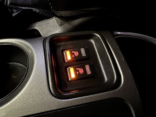 Белый Ниссан Жук, объемом двигателя 1.6 л и пробегом 141 тыс. км за 10900 $, фото 15 на Automoto.ua