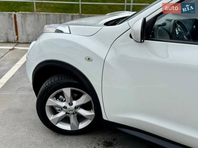 Белый Ниссан Жук, объемом двигателя 1.6 л и пробегом 115 тыс. км за 9900 $, фото 15 на Automoto.ua